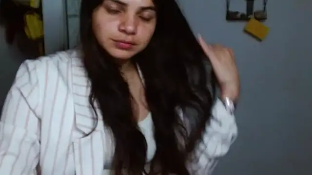 Nikkykora15 online show from February 4, 2025, 1:34 am