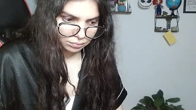 Nikkykora15 online show from February 18, 2025, 3:21 am