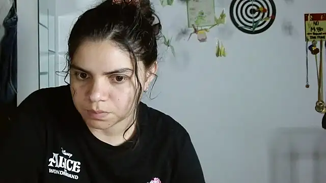 Nikkykora15 online show from April 14, 2026, 1:33 am