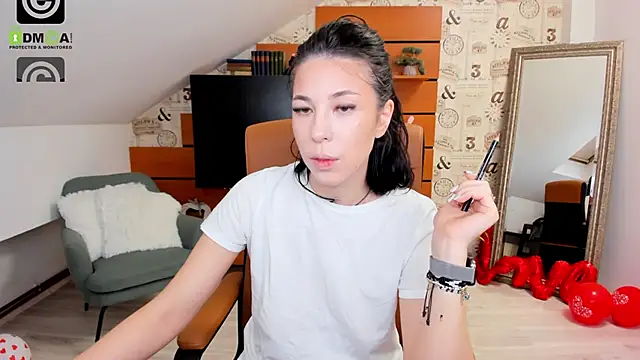 EmillyTaylor online show from March 14, 2025, 4:21 am