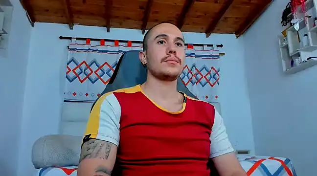 juan  jimenez online show from March 9, 2025, 7:23 am