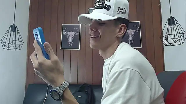 GaboReyes online show from March 3, 2025, 4:36 am