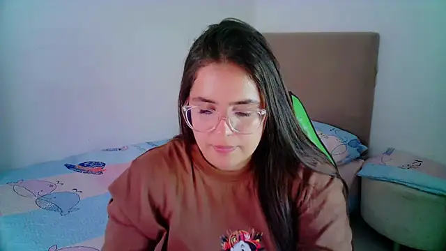 Snapshot of _alicia_z chatting on January 14, 2025, 11:58 pm alicia z online show from January 14, 2025, 11:58 pm