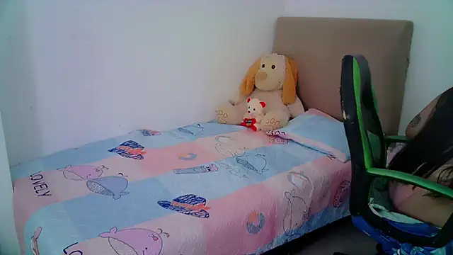 Snapshot of _alicia_z chatting on January 18, 2025, 5:59 pm alicia z online show from January 18, 2025, 5:59 pm