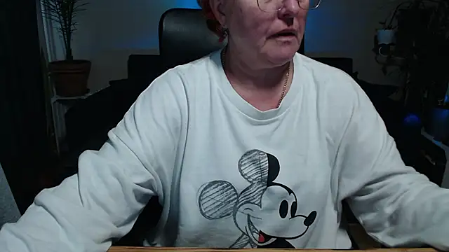 JoannaAndNeighbour online show from October 18, 2025, 10:16 am