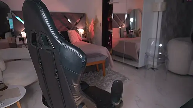 KateOwens online show from September 18, 2025, 10:39 am