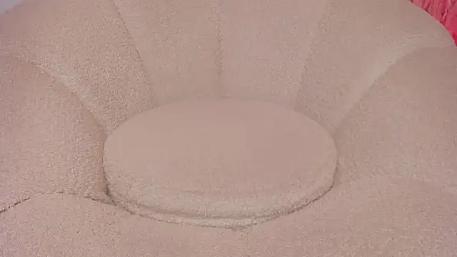 whiite snow online show from December 12, 2024, 2:00 pm