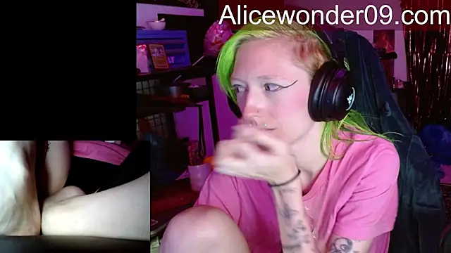 alicewonder09 online show from March 21, 2026, 6:29 am