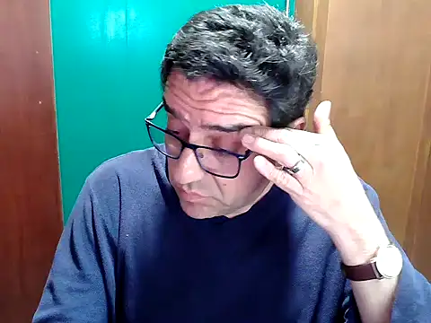 FernandoReuterG online show from December 2, 2025, 4:18 am