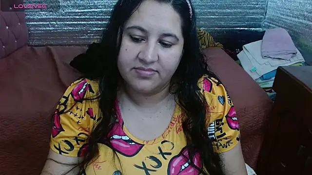 Snapshot of EMILY-NESSA chatting on October 2, 2025, 3:19 pm EMILY-NESSA online show from October 2, 2025, 3:19 pm