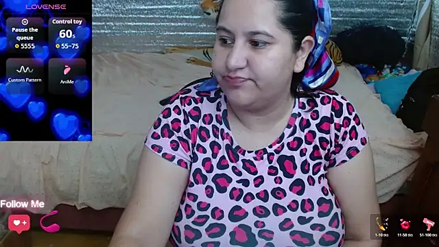 EMILY-NESSA online show from March 18, 2026, 1:47 pm