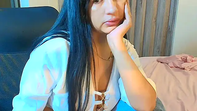 sara2520 online show from January 8, 2026, 2:03 am