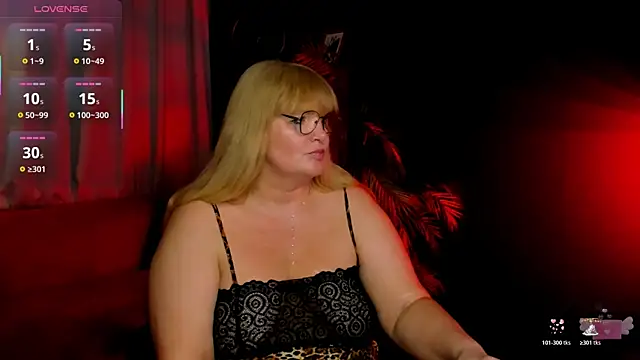 NicoleKind online show from June 5, 2026, 5:14 am