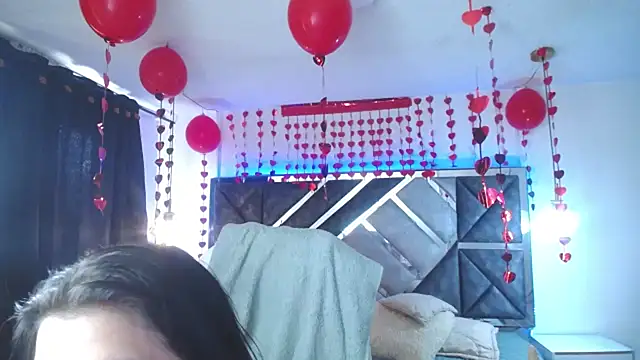 selena yourmilf online show from February 6, 2025, 6:46 pm