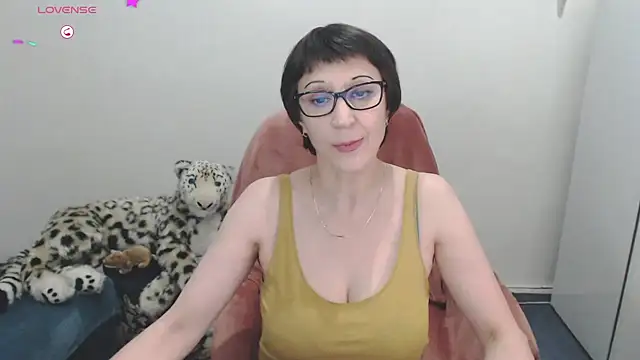 Ammillia online show from January 21, 2025, 10:51 pm