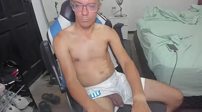 guachin hunk online show from January 23, 2025, 5:31 pm