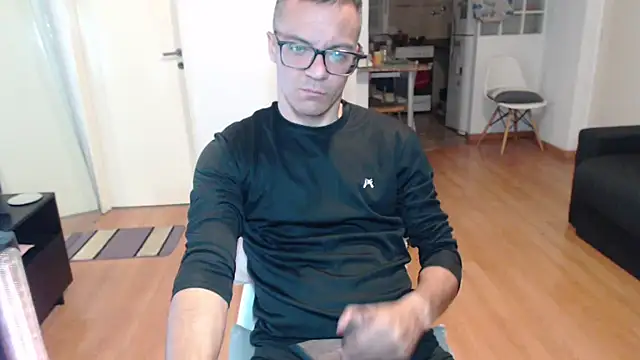 Snapshot of guachin_hunk chatting on May 4, 2026, 5:25 am guachin hunk online show from May 4, 2026, 5:25 am