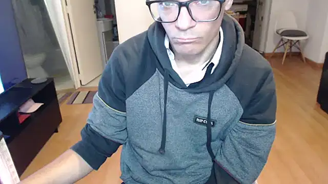 Snapshot of guachin_hunk chatting on May 8, 2026, 4:29 am guachin hunk online show from May 8, 2026, 4:29 am