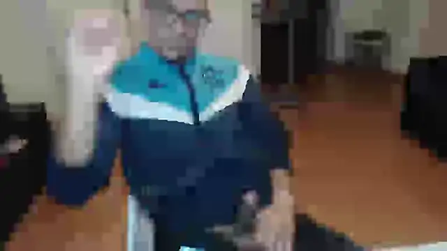 Snapshot of guachin_hunk chatting on May 30, 2026, 4:20 am guachin hunk online show from May 30, 2026, 4:20 am