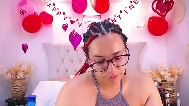 MIchelMomet online show from February 10, 2025, 7:07 pm