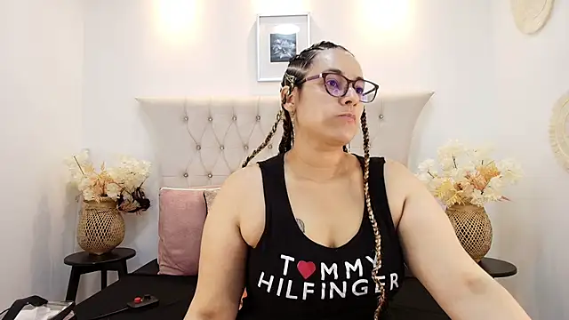 MIchelMomet online show from February 20, 2025, 12:04 pm