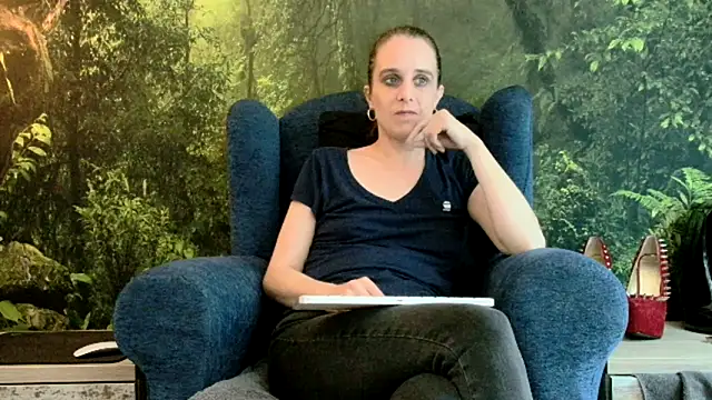 LadyChantale online show from March 18, 2025, 6:26 pm