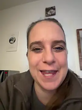 LadyChantale online show from April 9, 2026, 5:40 am