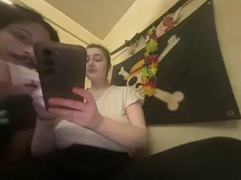 Snapshot of Snowbunnycake_131 chatting on February 9, 2026, 2:21 pm Snowbunnycake 131 online show from February 9, 2026, 2:21 pm