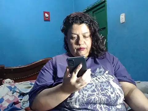 Snapshot of Lauren_baby chatting on May 21, 2026, 9:44 pm Lauren baby online show from May 21, 2026, 9:44 pm