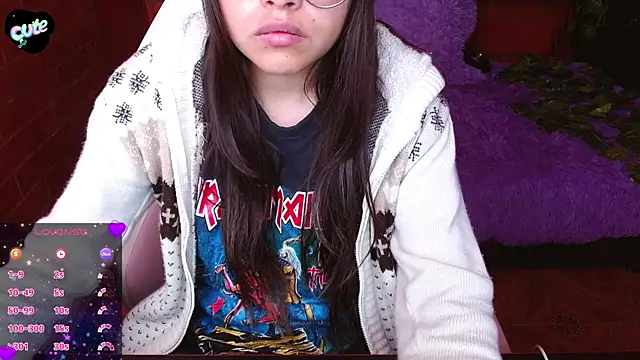 MidoriQuiinn online show from November 11, 2025, 3:12 pm