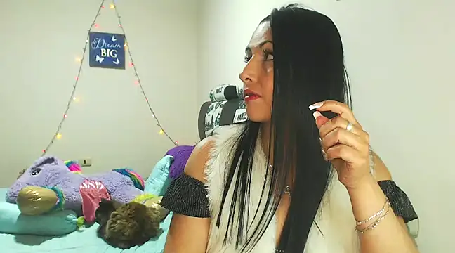 sahtlove1 online show from December 15, 2024, 2:19 am