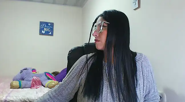 sahtlove1 online show from February 15, 2025, 1:10 am