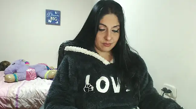 sahtlove1 online show from February 18, 2025, 1:10 am