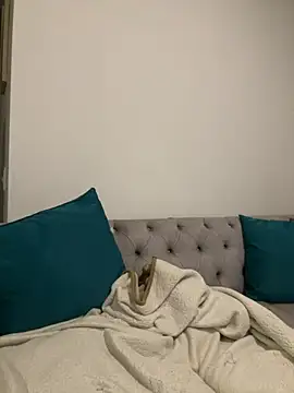 oriana zoeee online show from January 3, 2025, 3:27 am