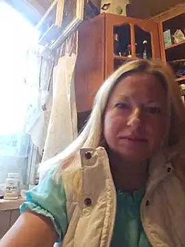 Snapshot of Arina_smiles chatting on June 11, 2026, 2:04 pm Arina smiles online show from June 11, 2026, 2:04 pm