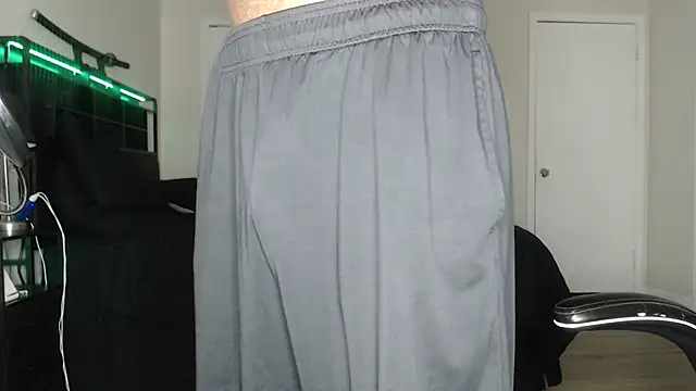 ChrisVacher online show from April 30, 2026, 1:23 am