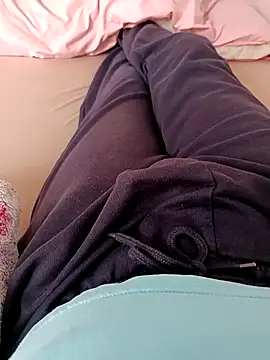 ScalicHat69 online show from October 18, 2025, 1:12 pm