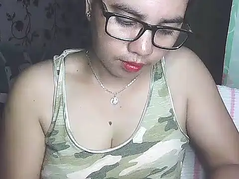 Snapshot of lovely_samxxx24 chatting on February 3, 2025, 12:25 am lovely samxxx24 online show from February 3, 2025, 12:25 am