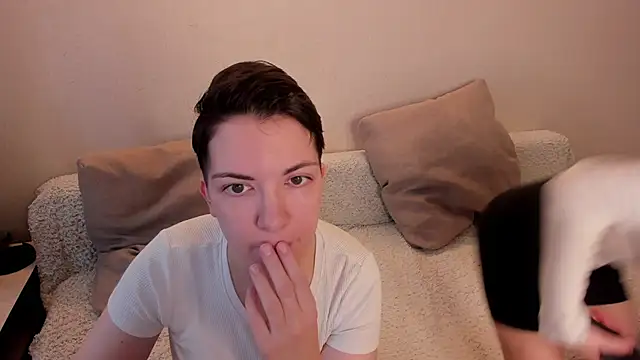 secret dreams   online show from February 23, 2025, 8:06 am