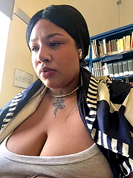 IamSashaLuv online show from September 30, 2025, 9:14 am