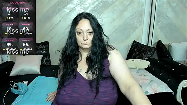 Snapshot of lady_lauren chatting on October 20, 2025, 4:02 am lady lauren online show from October 20, 2025, 4:02 am