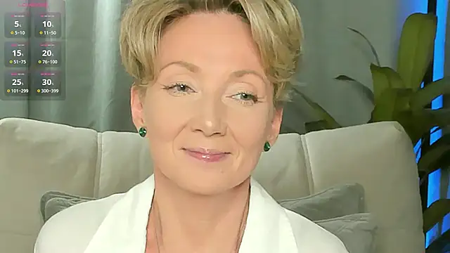 AkexandraFix online show from May 5, 2026, 1:41 pm