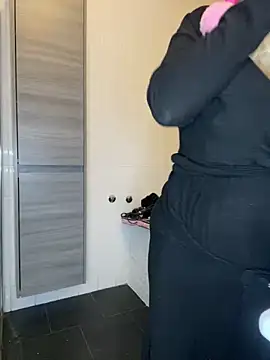 Lisavontease online show from December 25, 2024, 3:17 pm