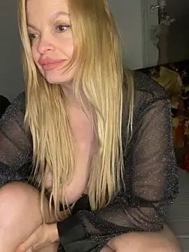Lisavontease online show from June 7, 2026, 9:40 pm