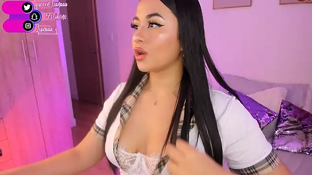 Snapshot of Queen_liana chatting on January 11, 2025, 6:24 am Queen liana online show from January 11, 2025, 6:24 am