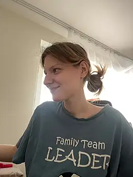 MaryHiggins online show from February 4, 2025, 10:10 am