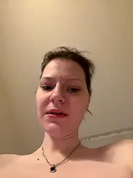 MaryHiggins online show from December 14, 2025, 8:02 pm