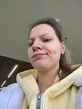 MaryHiggins online show from March 22, 2026, 9:23 am