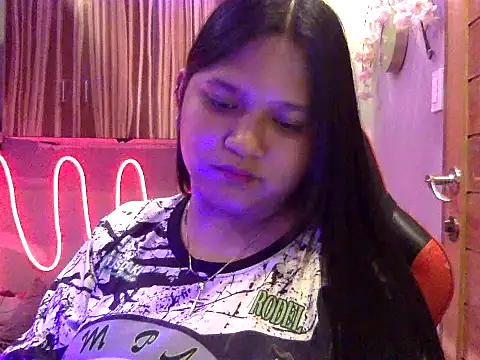 Snapshot of EmpressYna chatting on September 23, 2025, 3:26 pm EmpressYna online show from September 23, 2025, 3:26 pm