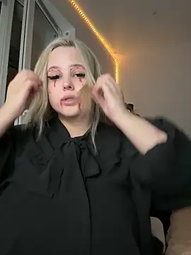 Snapshot of B_Ratz chatting on October 31, 2025, 9:16 pm B Ratz online show from October 31, 2025, 9:16 pm